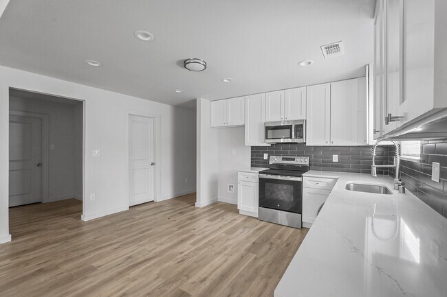 Photo - 413 S Willow St