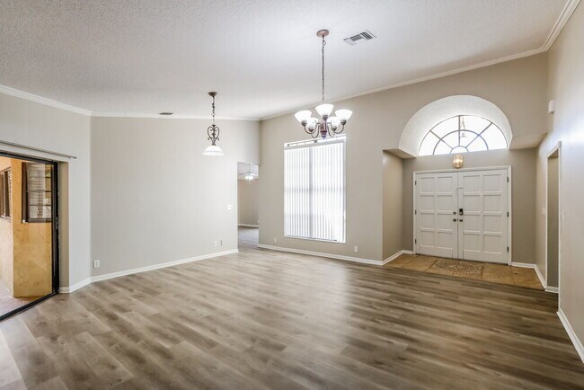 Photo - 12646 Buckland St