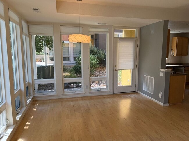 Building Photo - 1651 Zamia Ave