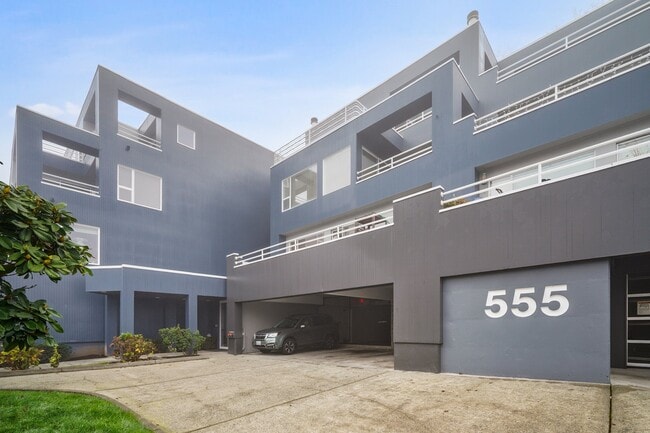 Photo - 555 Kirkland Way Unit 202