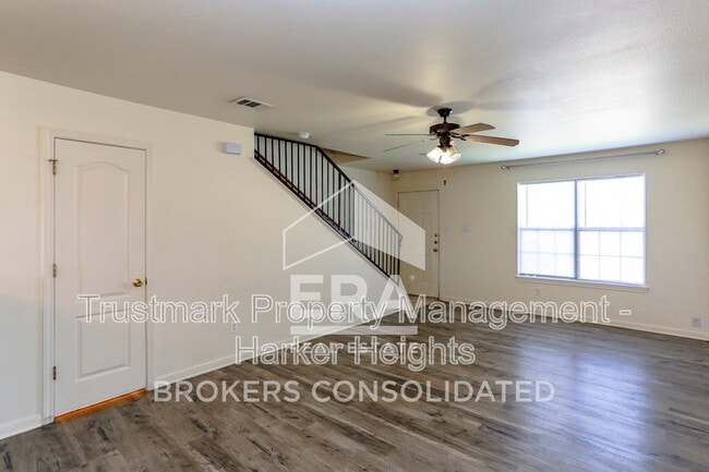 Photo - 707 S Amy Ln