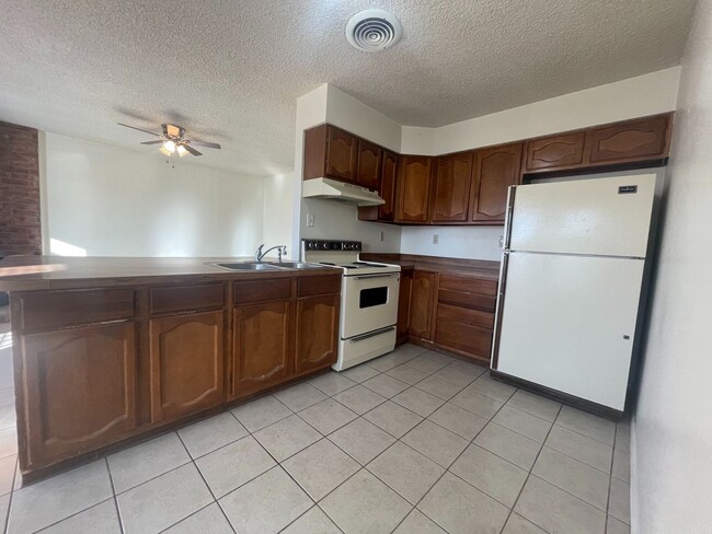 Photo - 2604 Miguel Pl Unit B