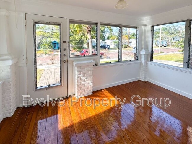 Photo - 931 Shine Ave