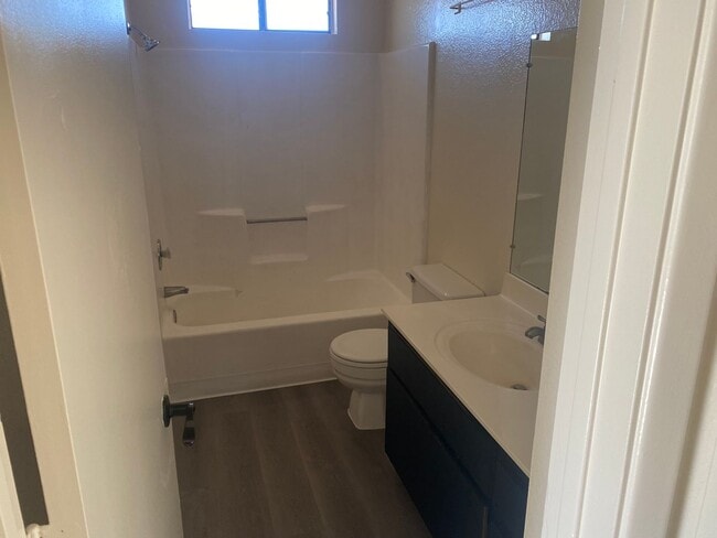 Photo - 2 bed 1 bath for under $1000