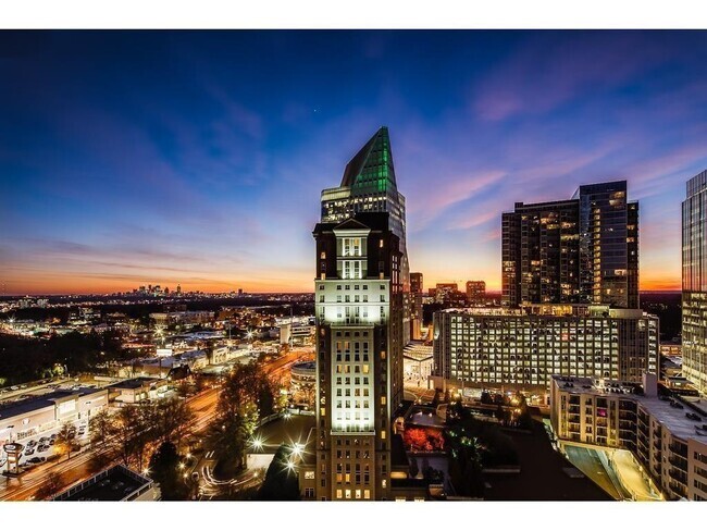 Building Photo - Spacious 1 Bedroom Condo in Heart of Buckh... Unit 2704