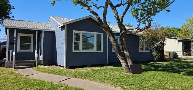 Photo - 1044 Mc Clendon St