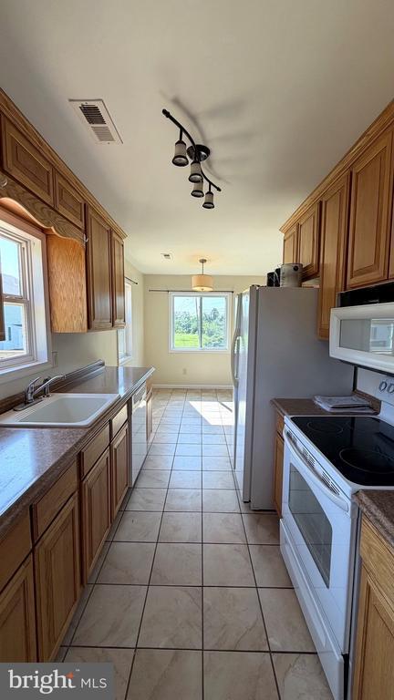 Photo - 8405 Turnbull Rd