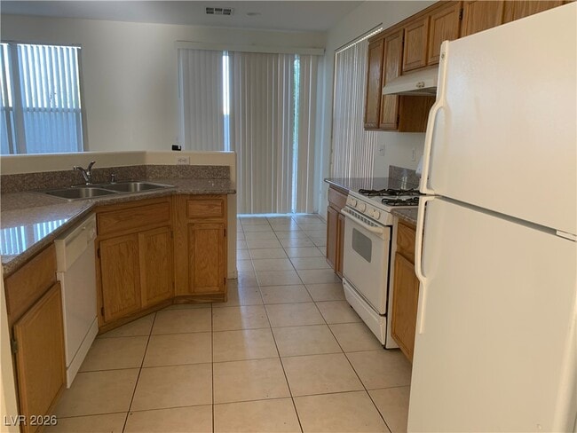 Photo - 916 Coral Aloe St