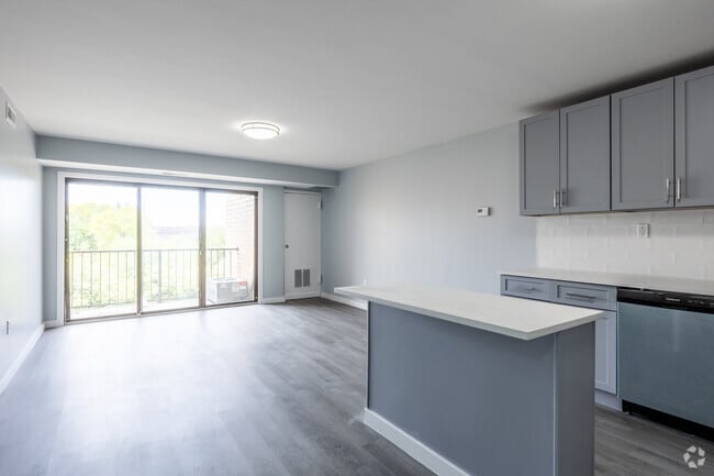 1BR 1BA