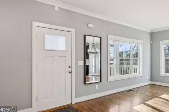 Photo - 1237 Milton Terrace SE