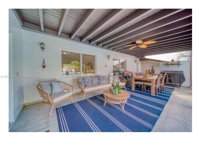 Building Photo - 13220 SW 84th Ave