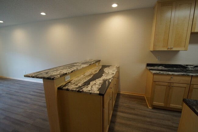 Building Photo - Modern First-Floor One Bedroom with In-Unit Laundry Unit 110