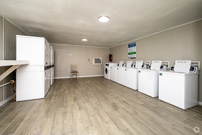 Laundry Room - Colonial Estates