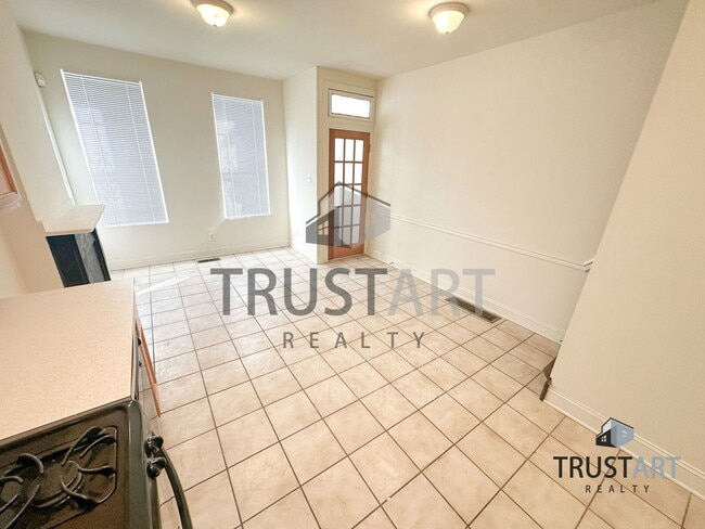 Photo - 2034 N Cleveland St