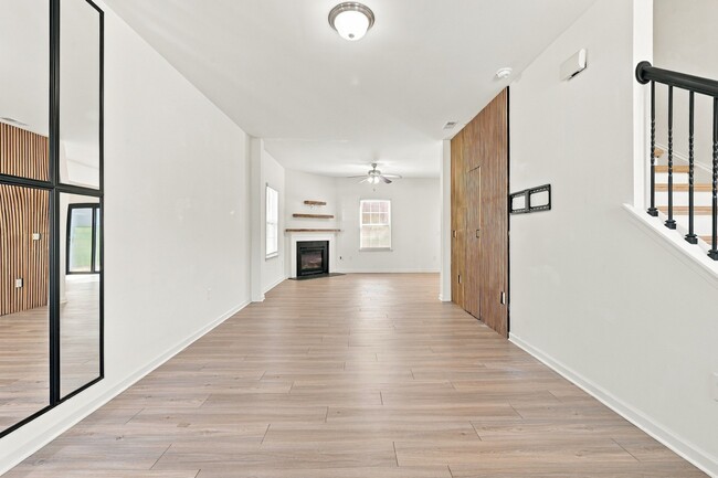 Photo - 129 Zulabelle Ct