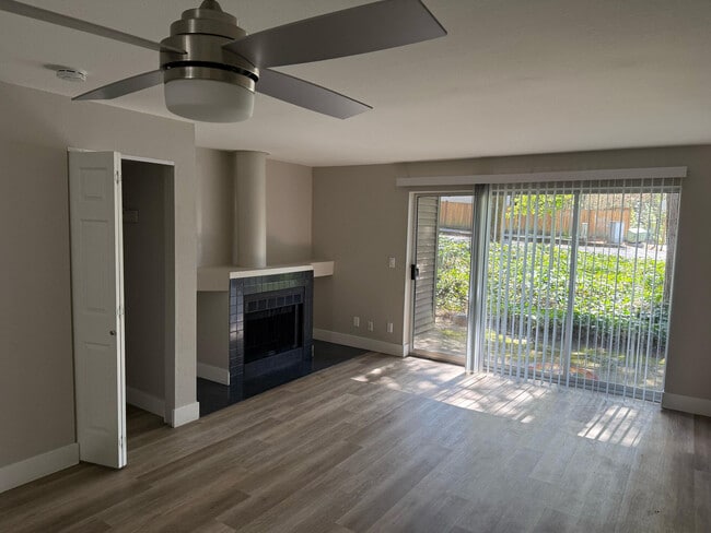 Casa adosada de 2 habitaciones - Redmond Park Apts