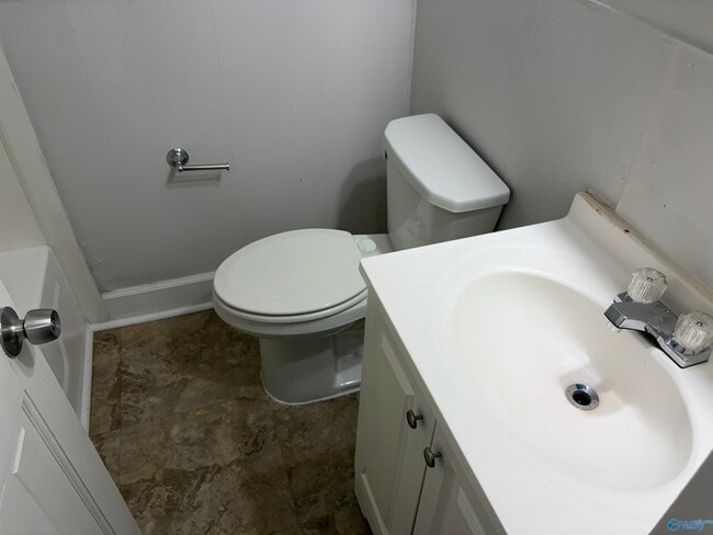 Photo - 609 9th St NW