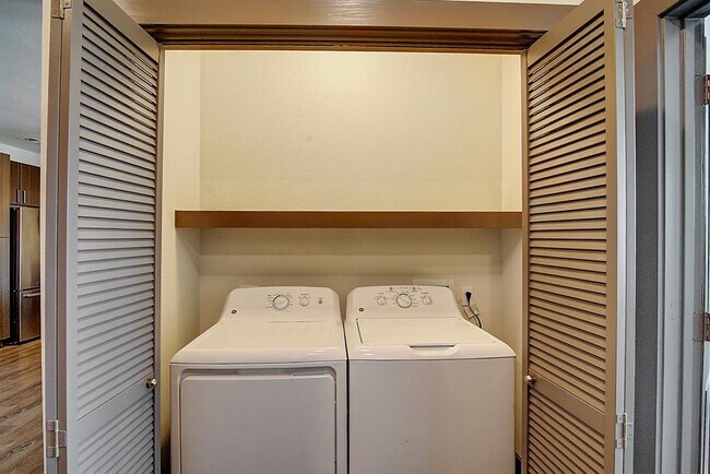 Photo - 2200 N Sam Houston Pkwy E Condo Unit 6214