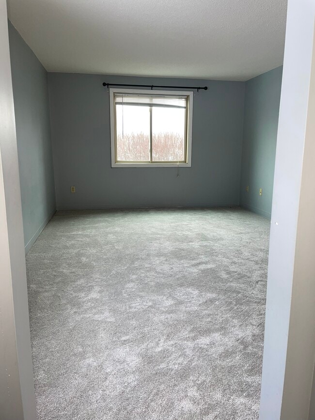 Photo - 15 Bower Rd Unit E4