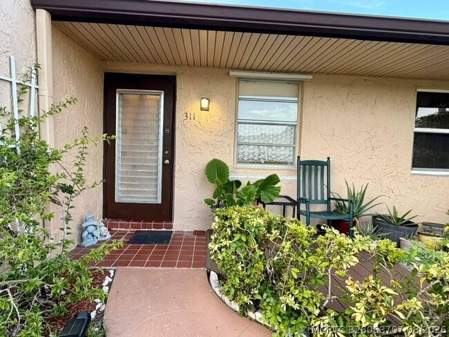 Photo - 311 Golden River Dr