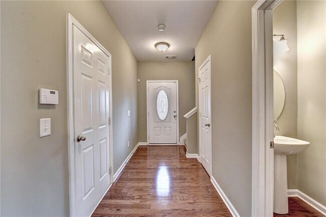 Photo - 3329 Fernview Dr