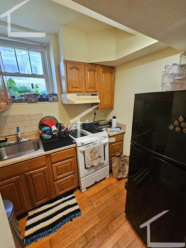 Photo - Two bedroom in Brighton Availalbe 9/1