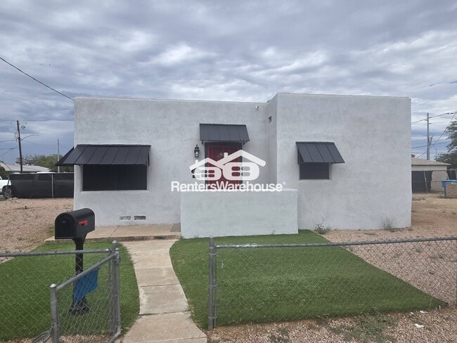 Building Photo - 1720 E Portland St Rental