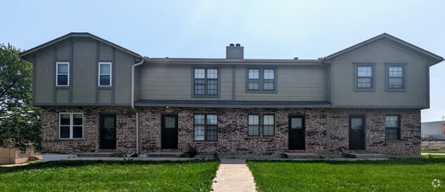Building Photo - 204 NE Cedar Ct Rental