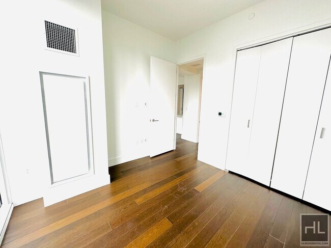 Photo - East 44th Street Unidad 40N