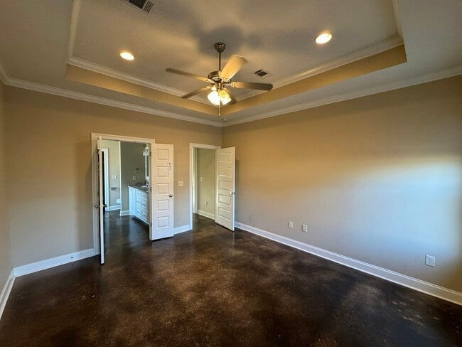 Photo - 282 Winterfield Ct