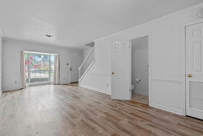 Building Photo - 608 N Jefferson Unit 608B