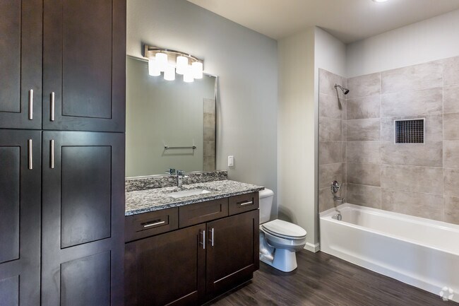 1 BR, 1 BA - The Apex