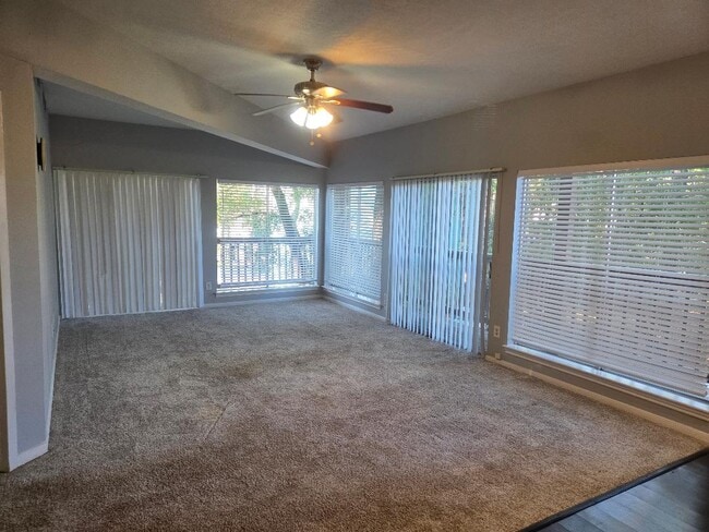 Building Photo - 1401 April Villas Unit apt 102