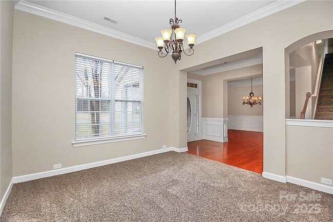 Photo - 311 Palmerston Ln