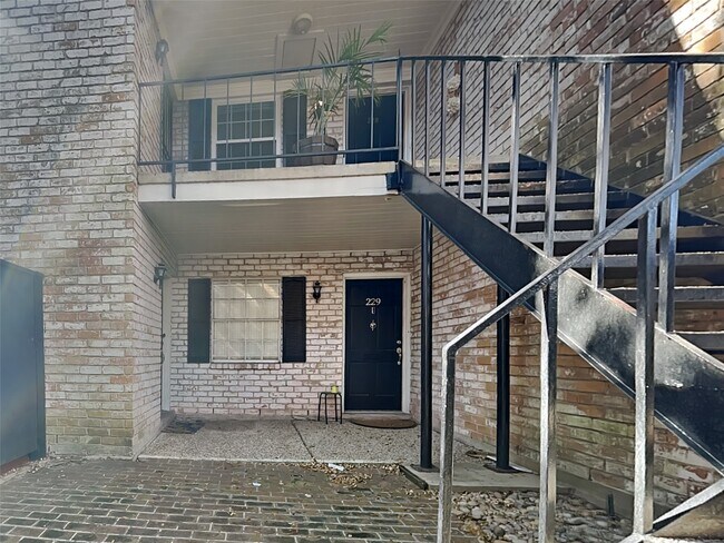 Building Photo - 7900 Westheimer Rd Unit 226