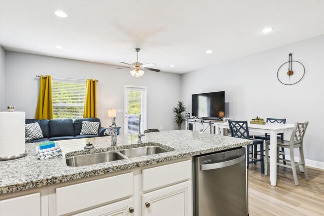 Photo - 7664 Shadow Lake Dr Unit SI ID1523352P