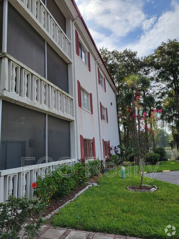 Building Photo - 4575 S Texas Ave Unit Apt 307