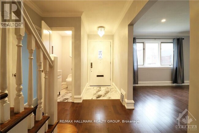 Photo - 205 Ave Blackburn