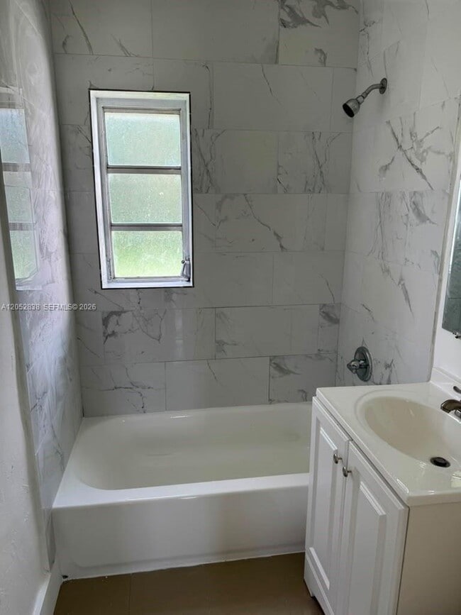 Photo - 1870 NW 167th St