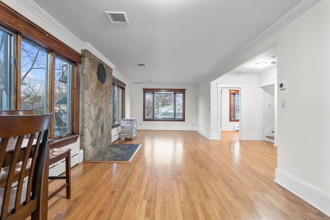 Photo - 33 Douglas Ave Unit 2