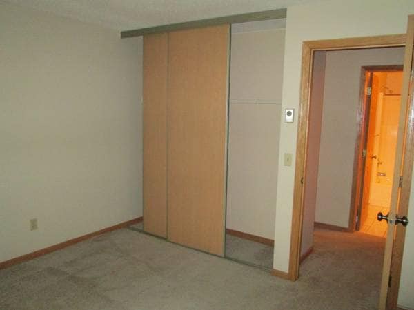 Bed Room - 14115 Pennock Ave Unit 306