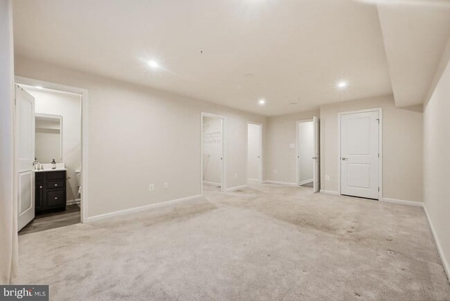 Photo - 7917 N Gladden Farm Way