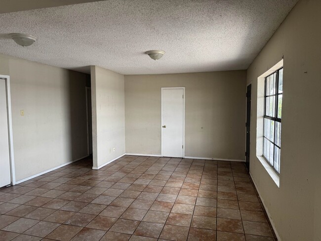 Photo - 2816 Chestnut St Unidad 6