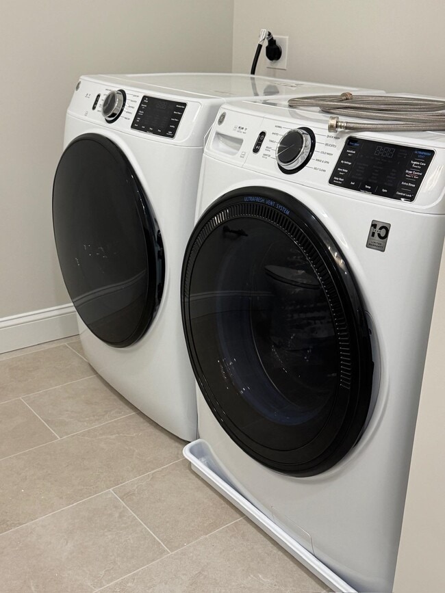 Photo - 74 Rockingham Rd Unit 104