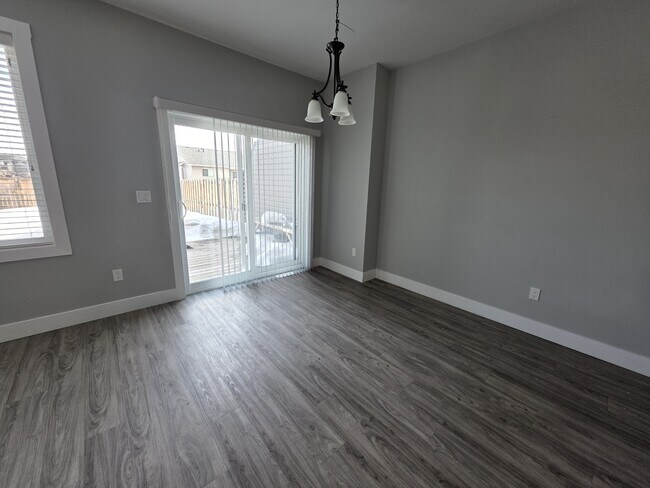 Photo - 8621-8682 82 St