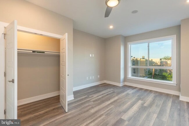 Building Photo - 2040 N 19th St Unit 1