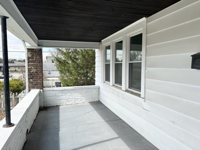 Photo - 1120 Hoefgen St