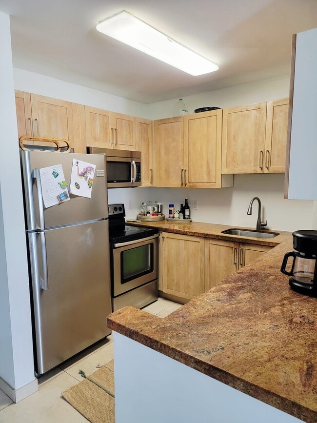 Photo - 7441 Wayne Ave Unidad 8R