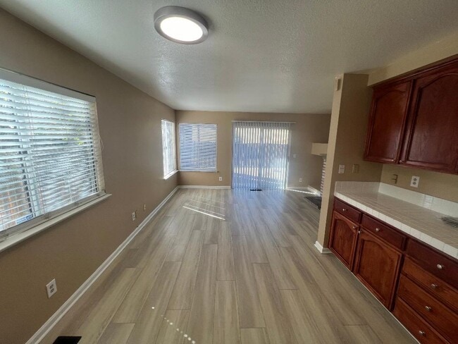 5016 Perry Way