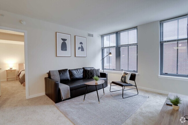 Building Photo - 550 14th St S Rental